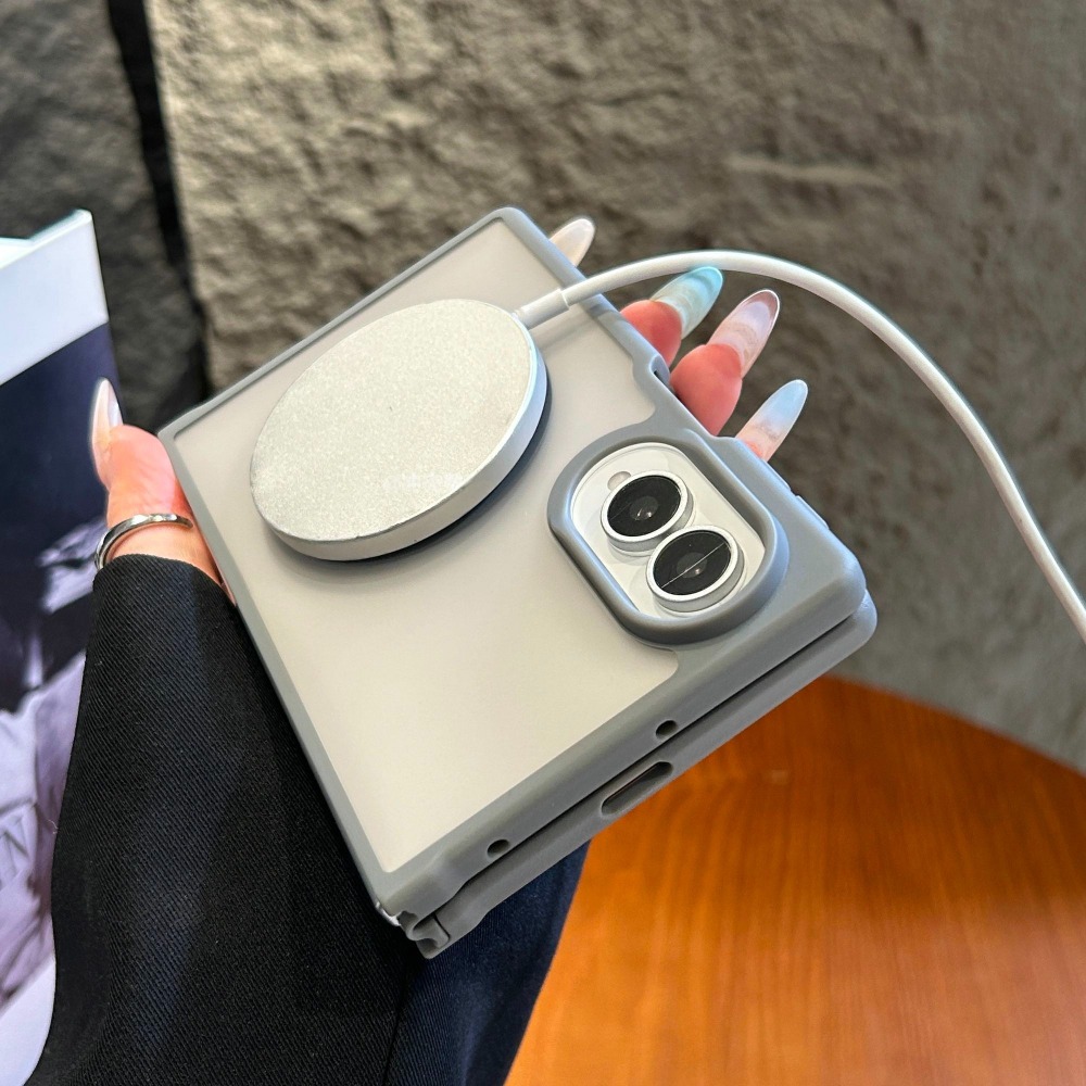Custodia di Lusso Opaca e Sati - Magsafe Wireless Charger recensione e prezzo